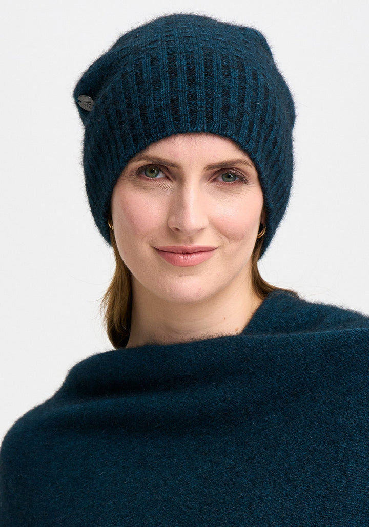 Unisex Merino Mink Slouchy Beanie Peacock/Black 0606