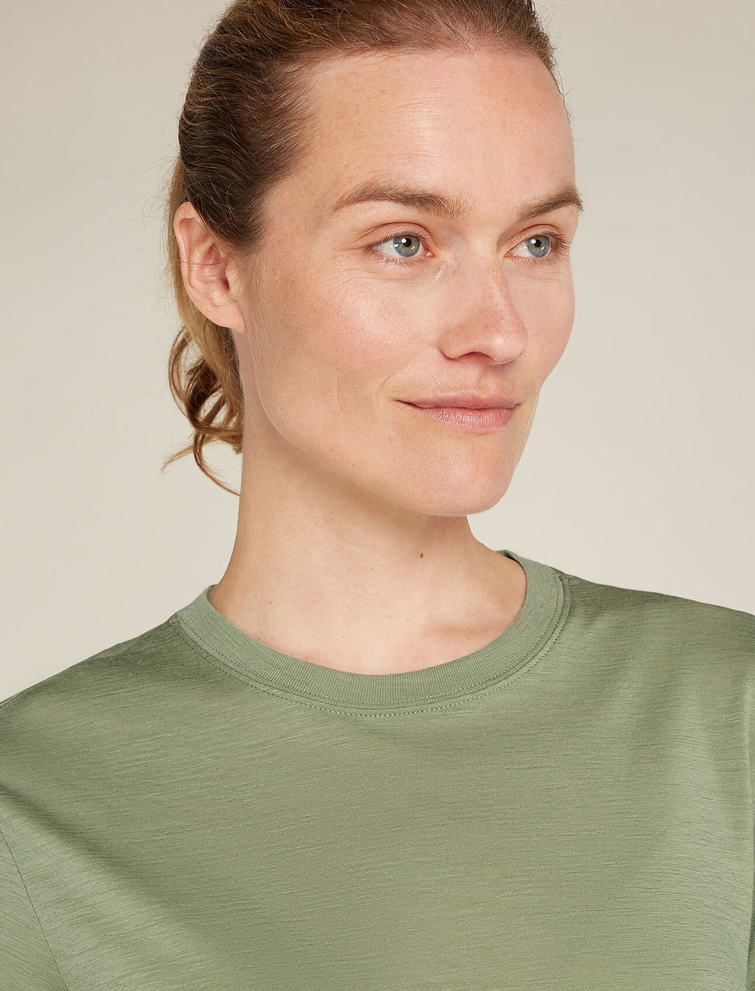 Womens Merino 150 Tech Lite SS Relaxed T-Shirt Lichen 0A56XZ