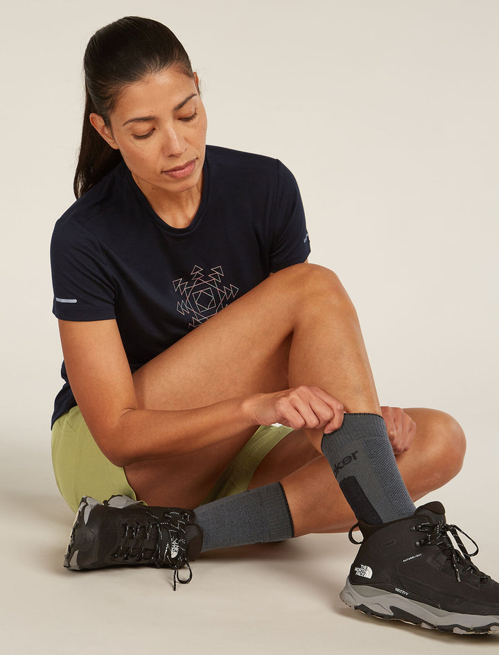 Womens Merino Hike+ Medium Crew Socks Obsisian/Black 0A578I