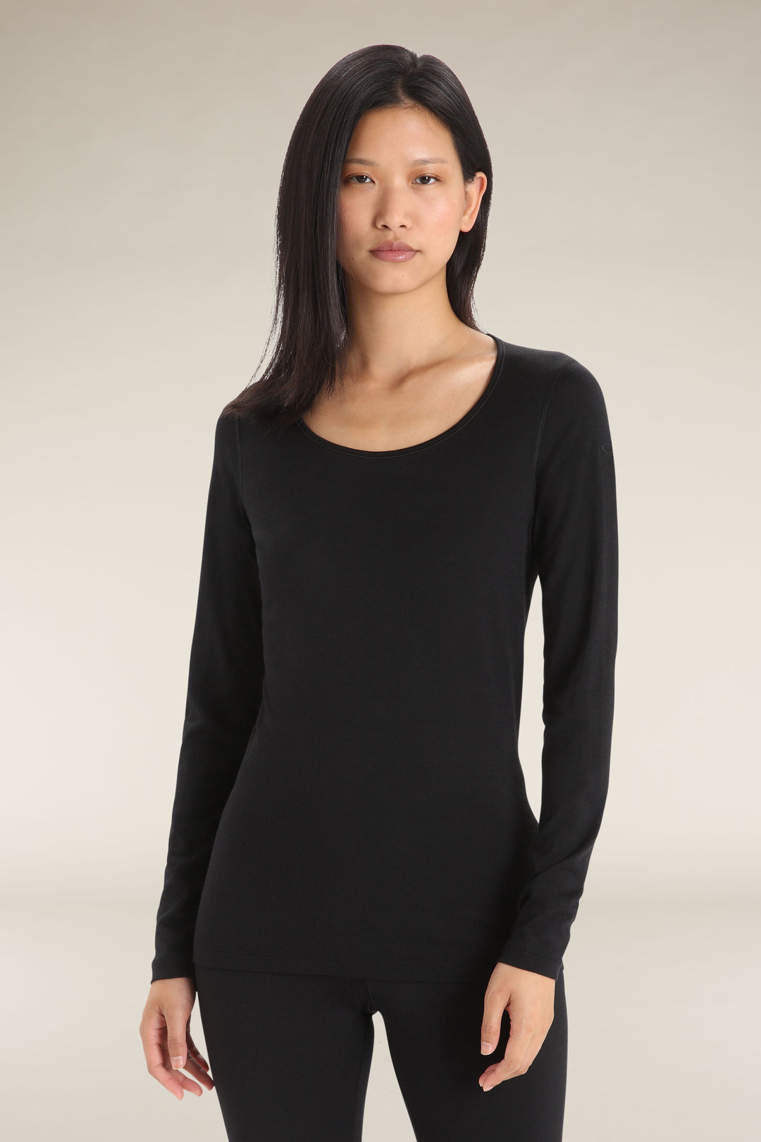 Womens 200 Oasis LS Scoop Black 104378