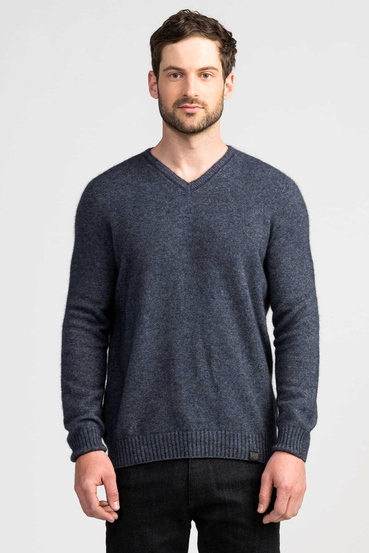 Mens Classic V Sweater River 1968