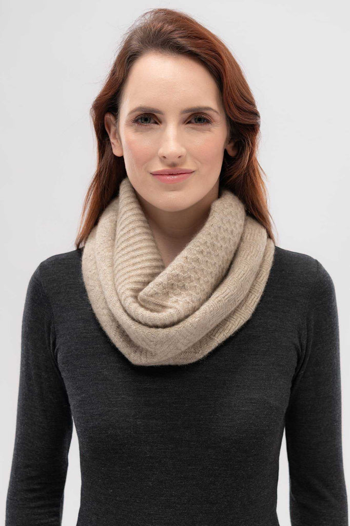 Womens Texture Loop Scarf Latte 0319