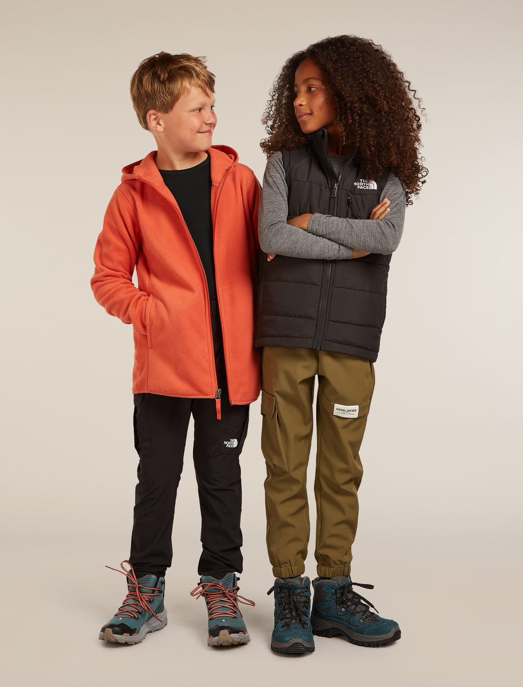 Kids 200 Oasis LS Crewe  Black 2yrs-14yrs 104501