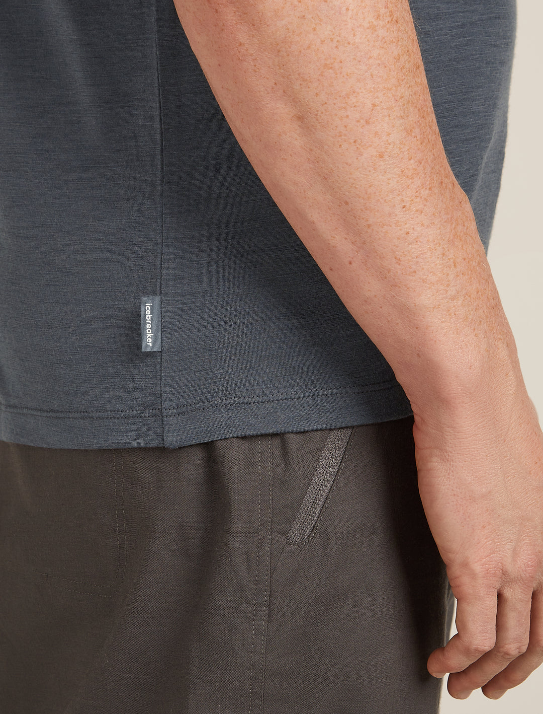 Mens Merino 150 Tech Lite SS Tee Ruapehu Round Obsidian 0A57BT
