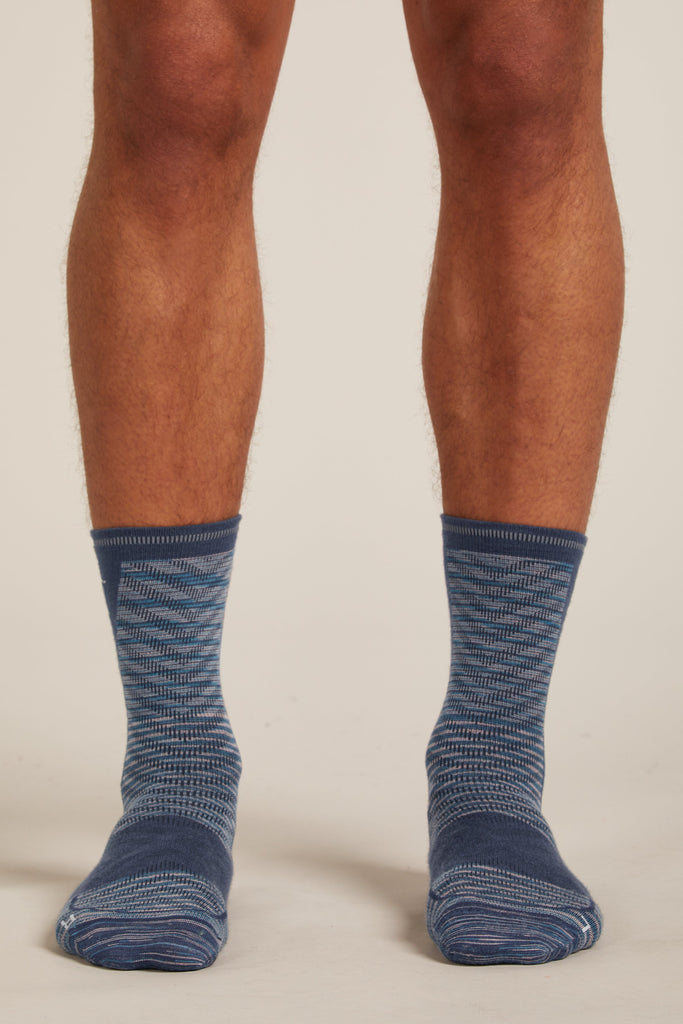 Mens Merino Blend Run+ Ultralight Crew FD Graphite/Snow 0A578W
