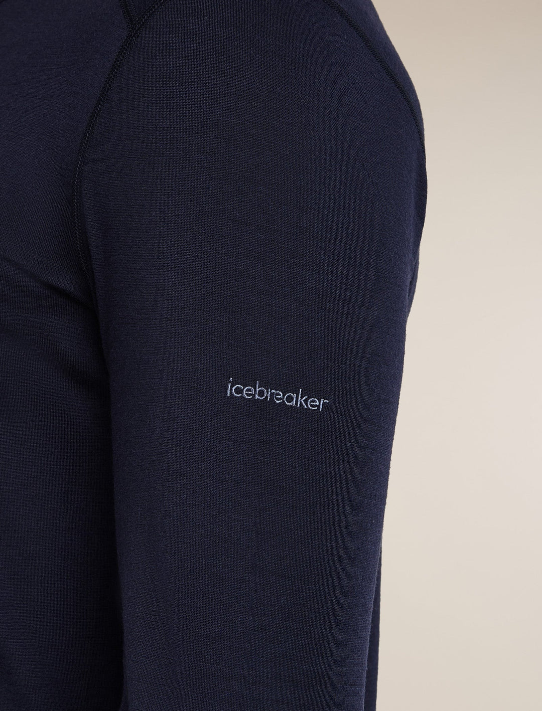 Mens Merino 200 Oasis Long Sleeve Crewe Bear Tour Midnight Navy 0A57GK