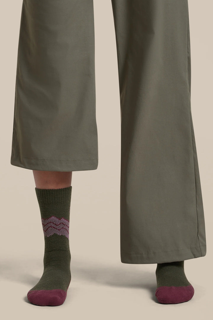 Womens Merino Hike+ Medium Crew Socks Across the Peaks  Dark Loden/Dark Berry/Grey Plum 0A578Y