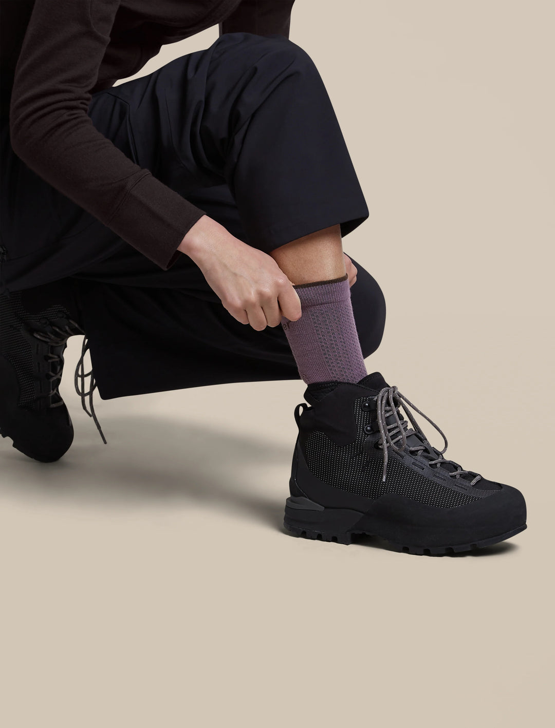 Womens  Merino Hike+ Ultralight Crew Socks  Grey Plum/Bittersweet 0A578S