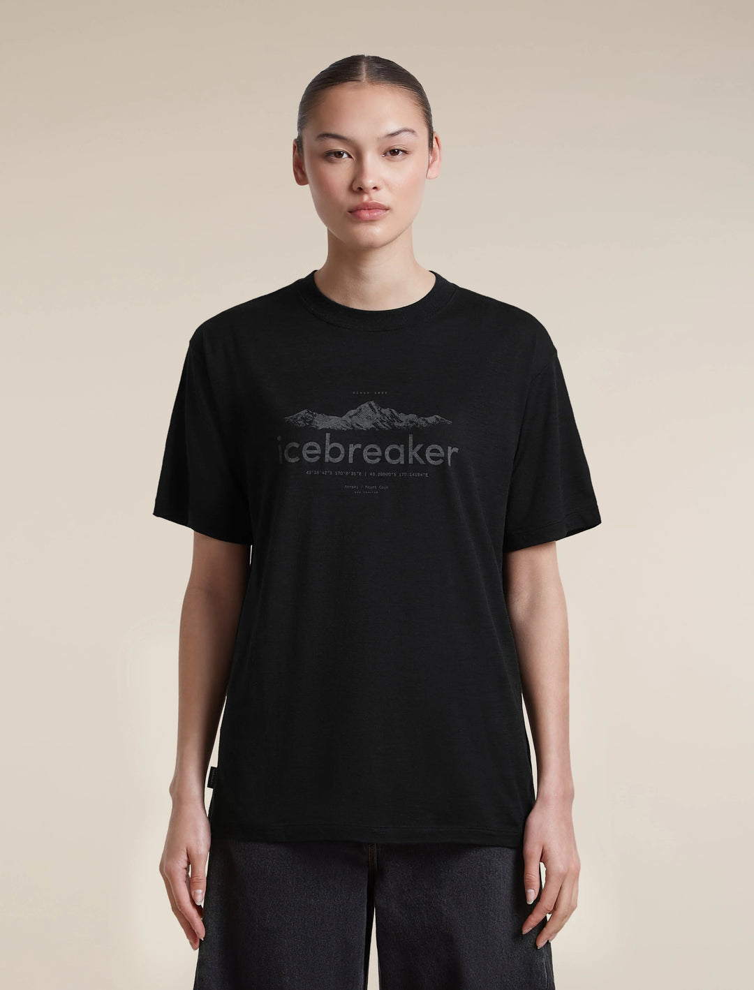 Womens  Merino 150 Tech Lite Short Sleeve Relaxed T Shirt icebreaker Heritage Black  0A57JP