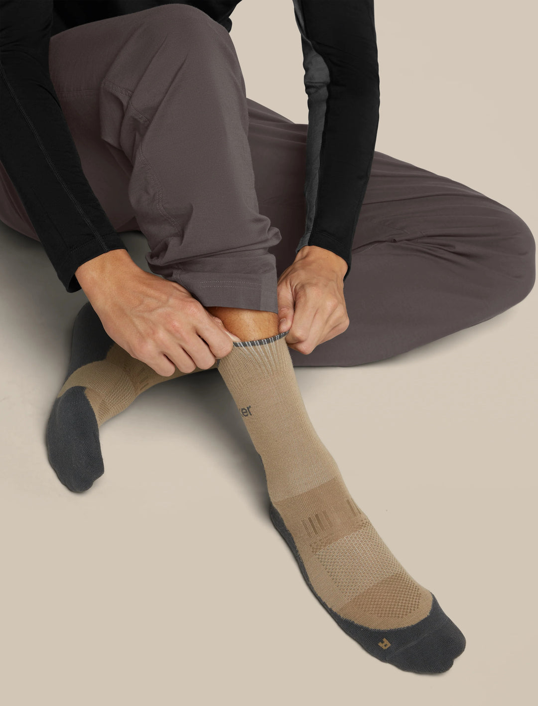 Mens Merino Hike+ Light Crew Socks   Cumin/Obsidian 0A578O