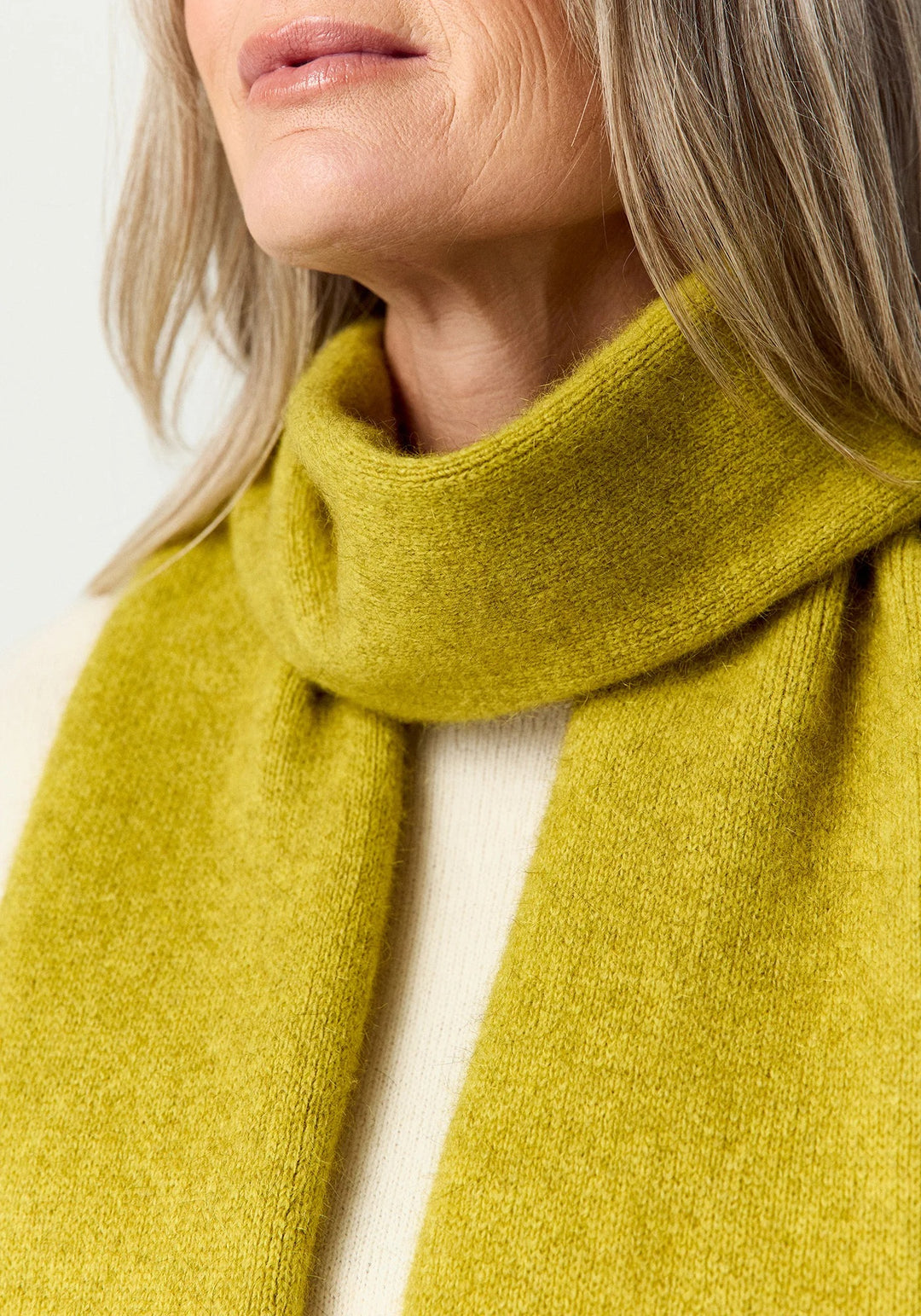Womens Shell Scarf Golden Pearl 0668