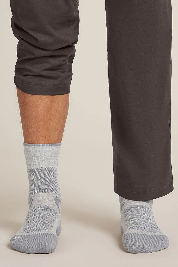 Mens Merino Hike+ Heavy Crew Socks  Blizzard Heather/Alloy 0A578P